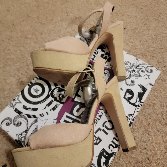 Brash faux suede open toe Platform Strappy heel - Picture 2 of 4